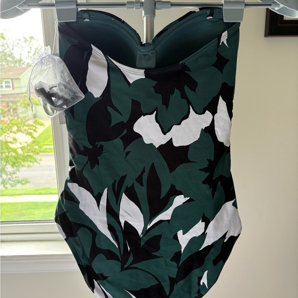 Anne Cole Green and Black Camo Swimsuit, Size 6, NWT - Picture 4 of 5